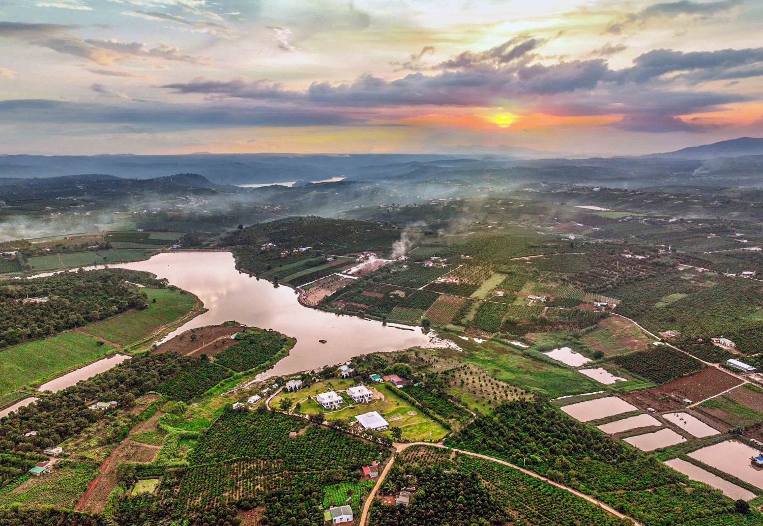 1 1724506839960698990885